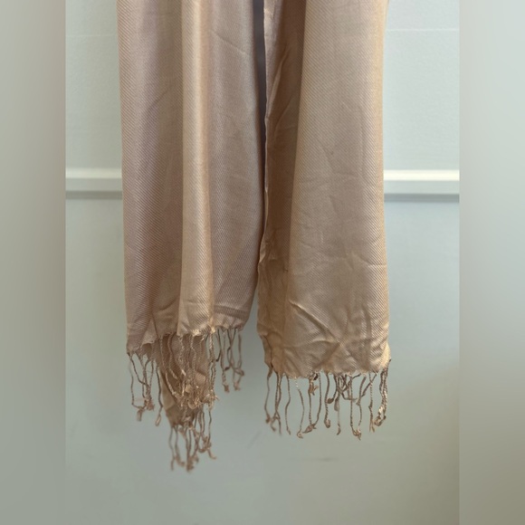 Scarf - Picture 4 of 6